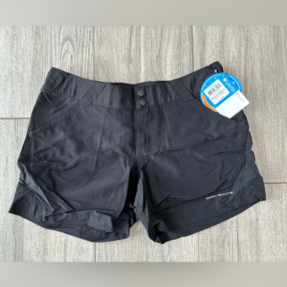 Woman’s PFG Columbia Coral Point Shorts, Black, Medium, NWT